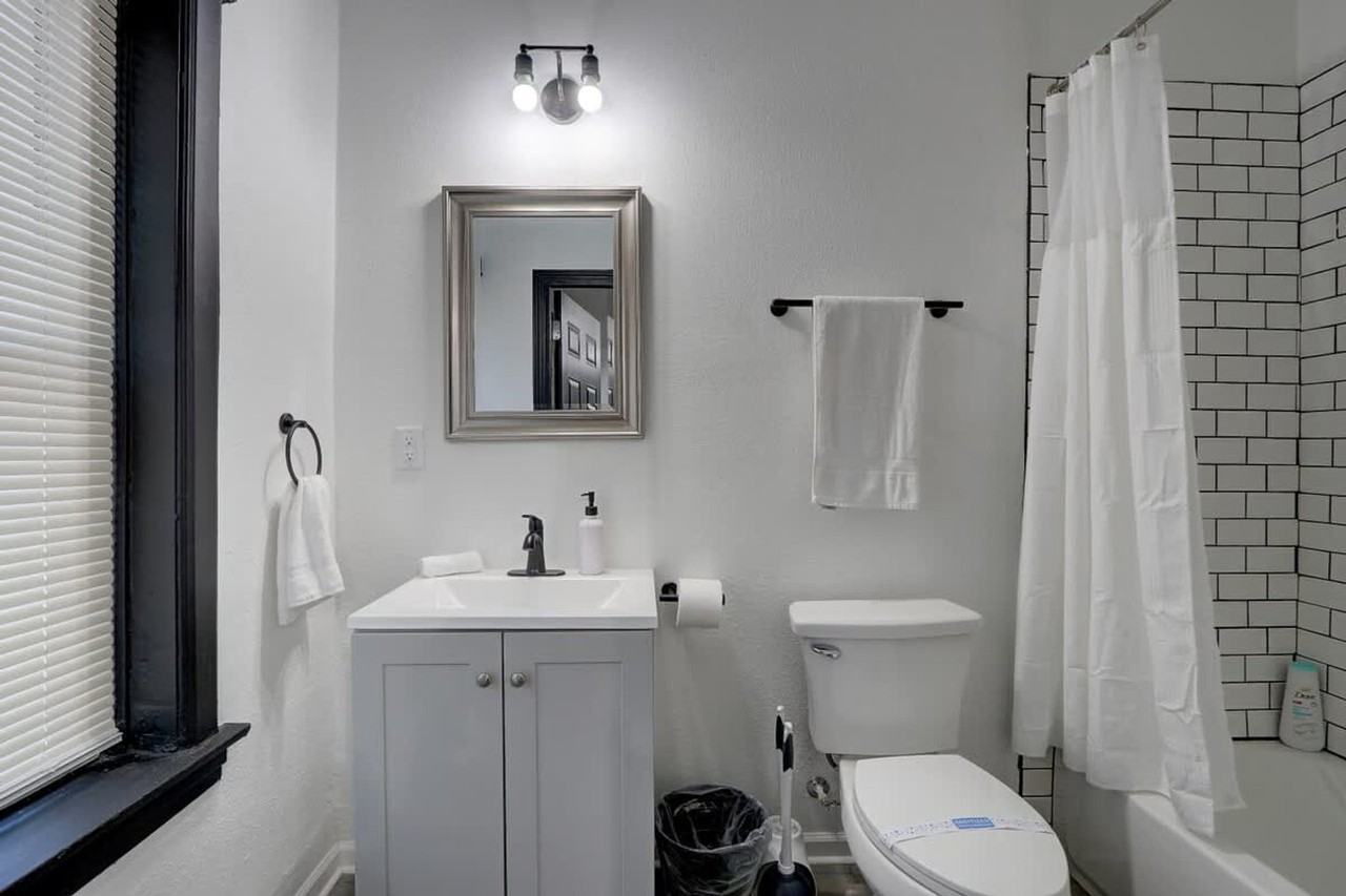 1925 N Prospect Ave #1387447P - Photo 7 of 15