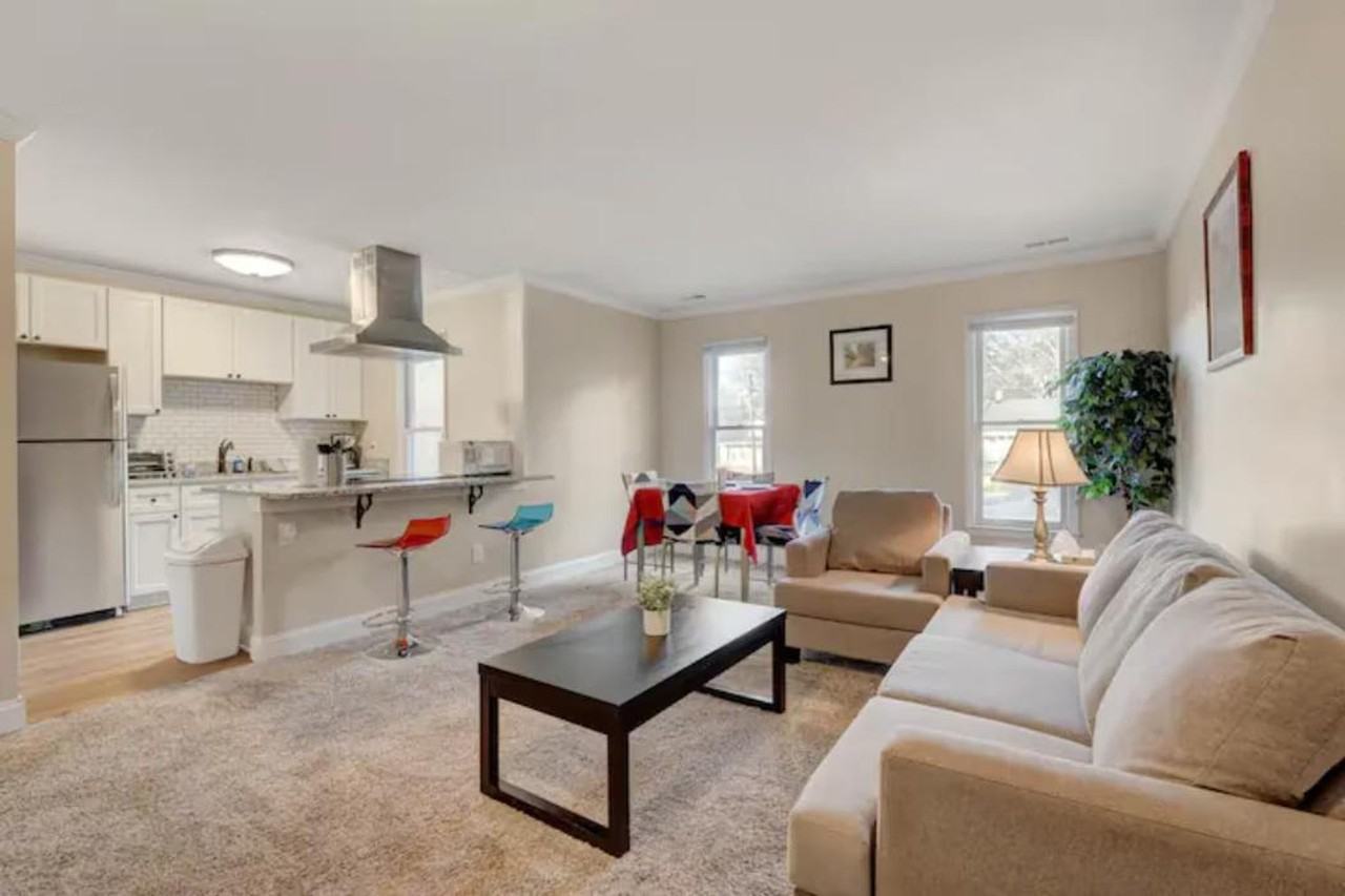 2225 Summit St #1391826P - Photo 5 of 16