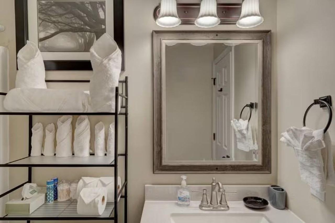 2225 Summit St #1391826P - Photo 7 of 16