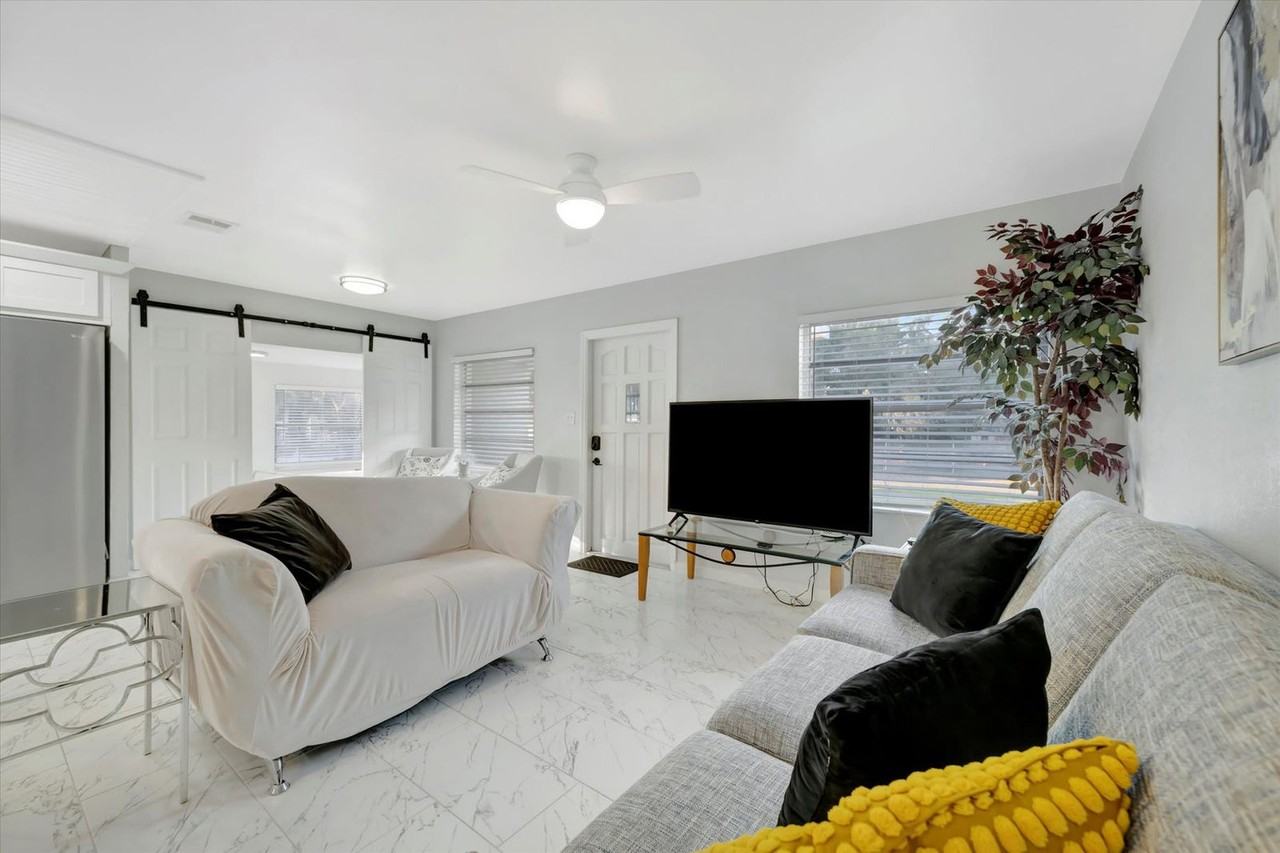 4213 E Yukon St #1396873P - Photo 3 of 50