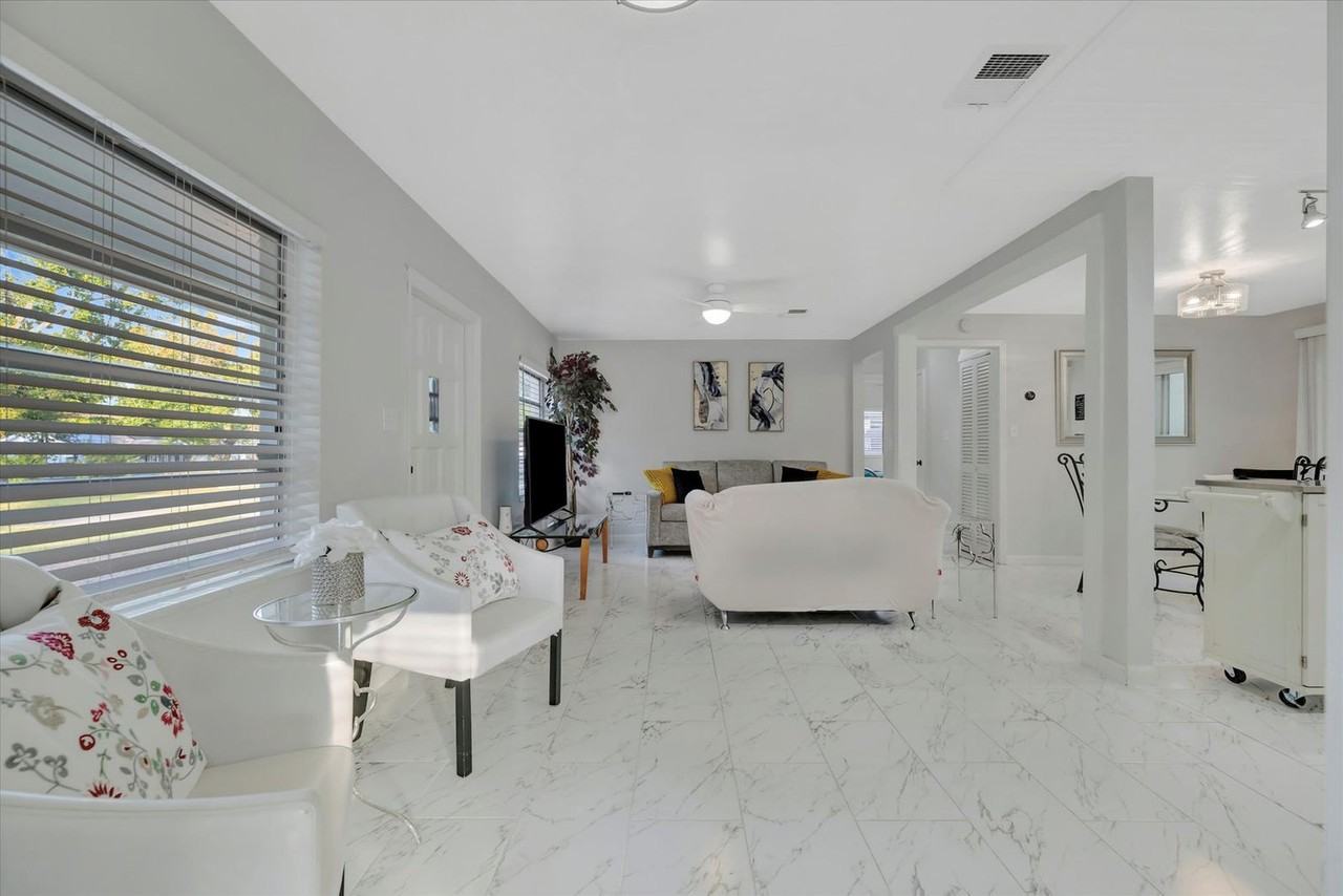 4213 E Yukon St #1396873P - Photo 7 of 50