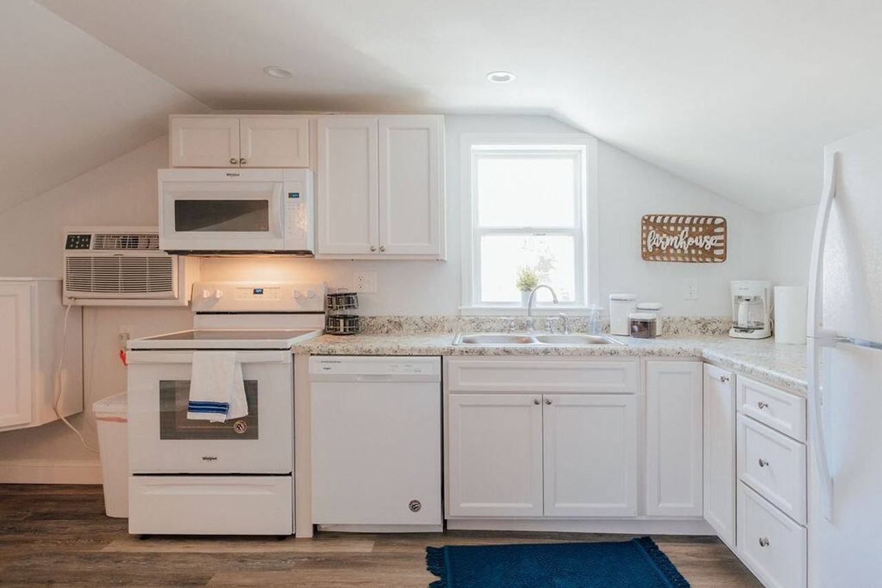 905 Hill St #1397964P - Photo 5 of 19