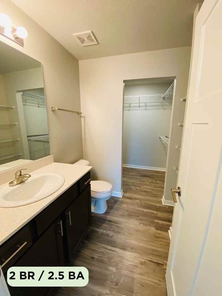 Cove at Kettlestone Townhomes - Photo 2 of 45