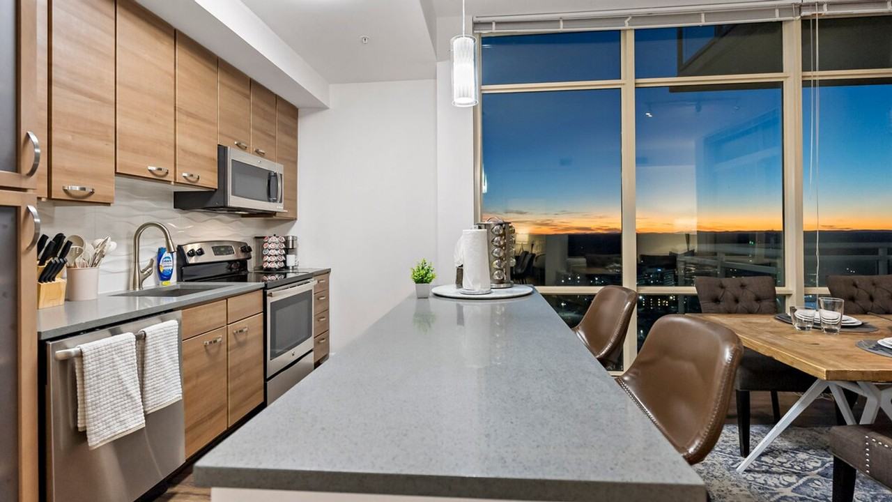 1556 Spring Hill Rd #1395384P - Photo 7 of 36