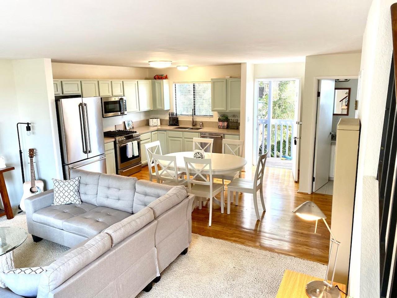 4545 Carpinteria Ave #1419539P - Photo 3 of 21