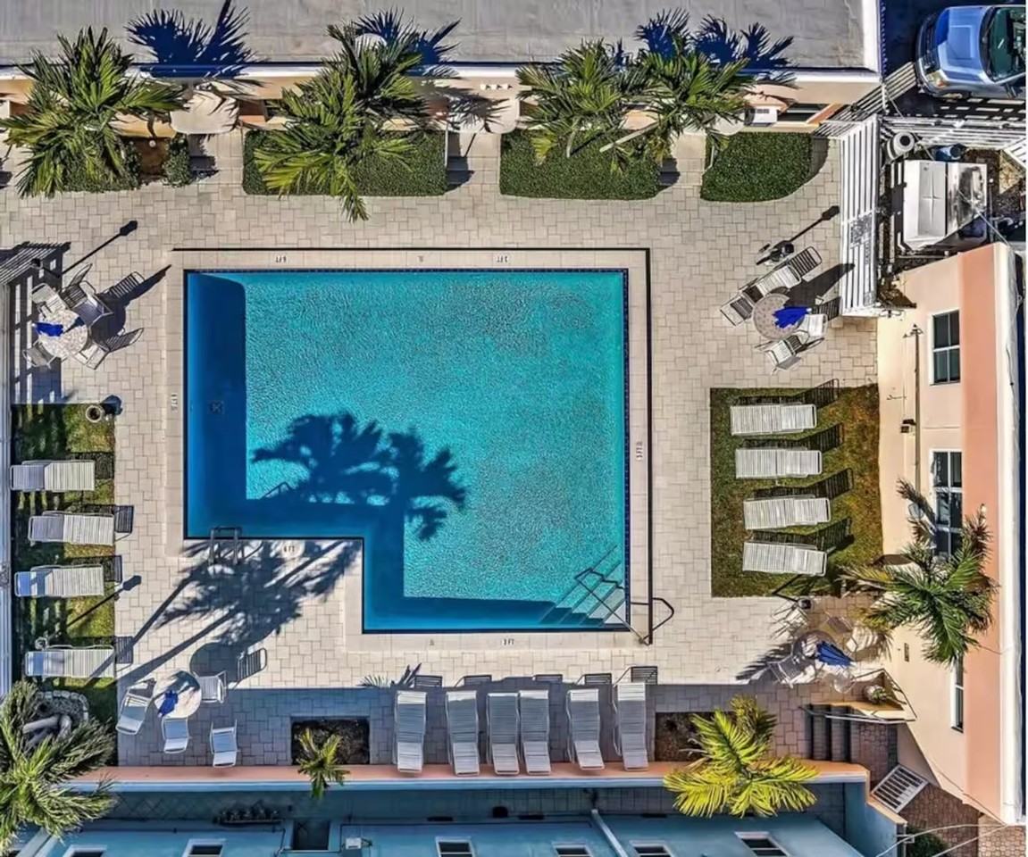 1775 N Ocean Dr #1442059P - Photo 4 of 29