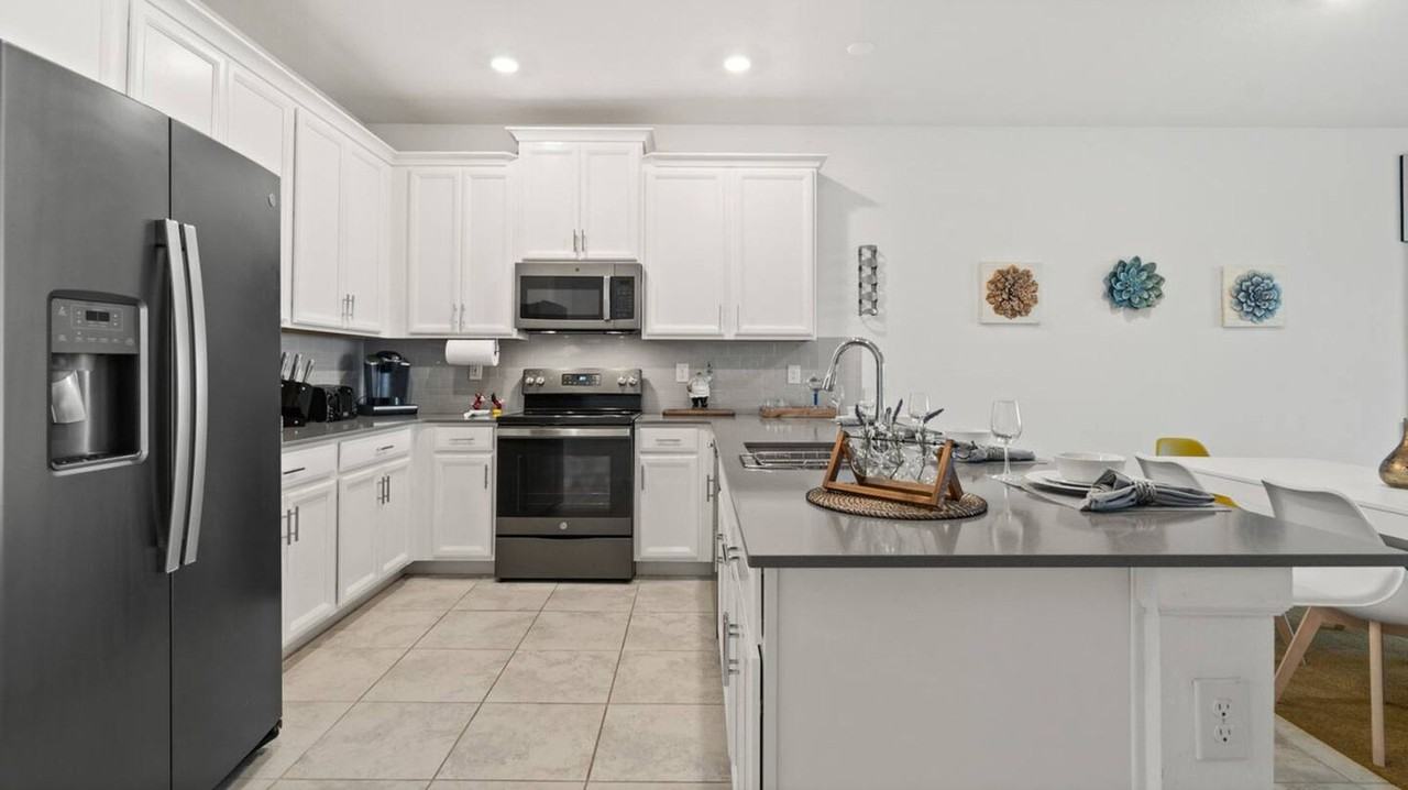 1031 Splash Shot Pl #1442089P - Photo 7 of 41