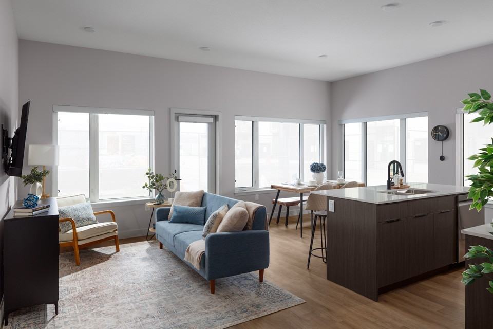 THE AMBROSI - Photo 5 of 50