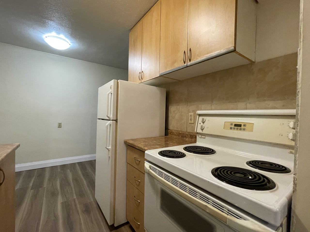 10 Veevers Drive - Photo 3 of 11