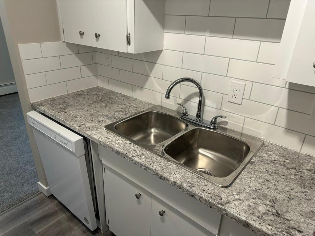 Belmead Manor West - Photo 3 of 11