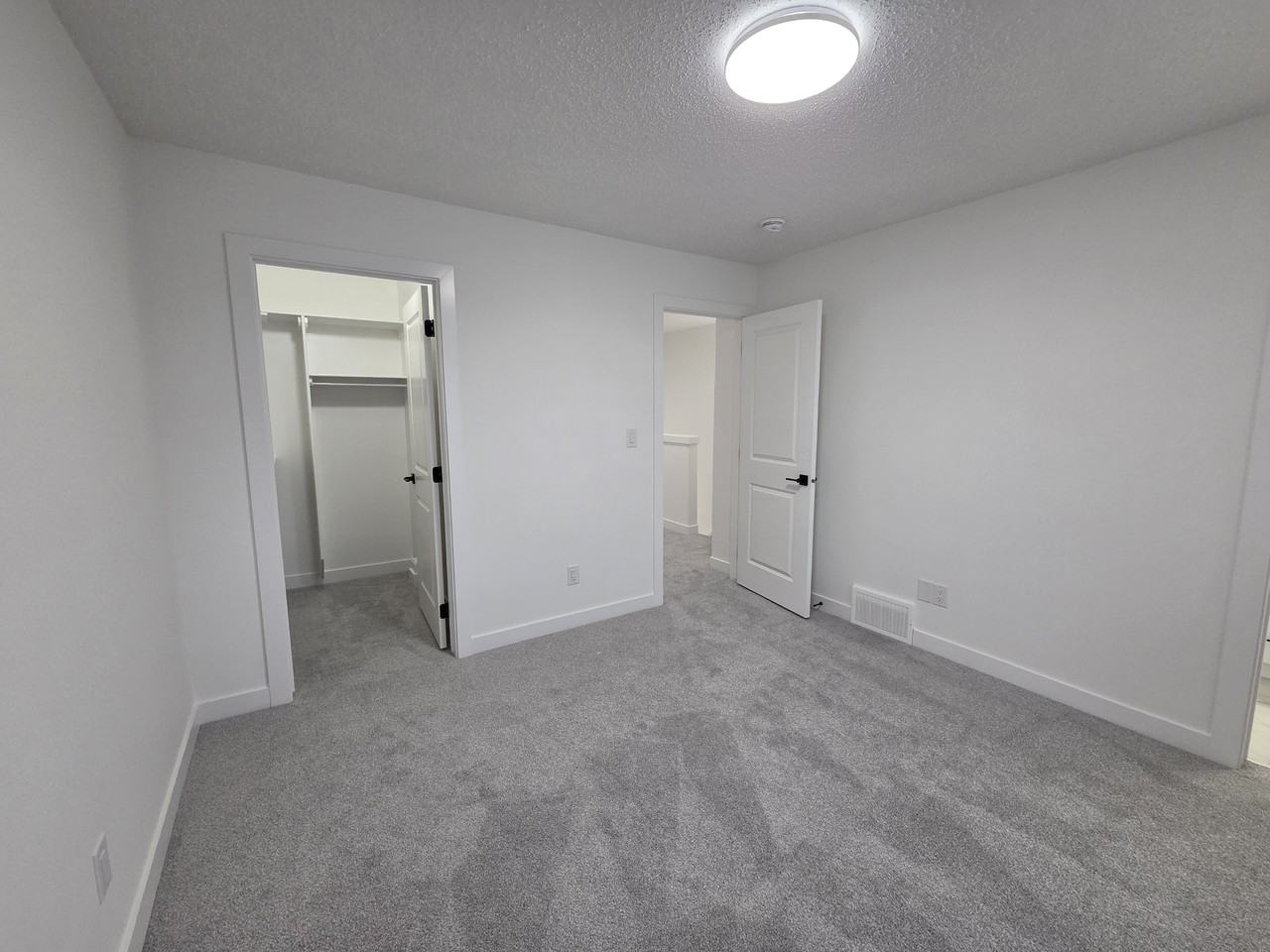 239 Pacific Drive Main & GRG Spruce Grove - Photo 3 of 18