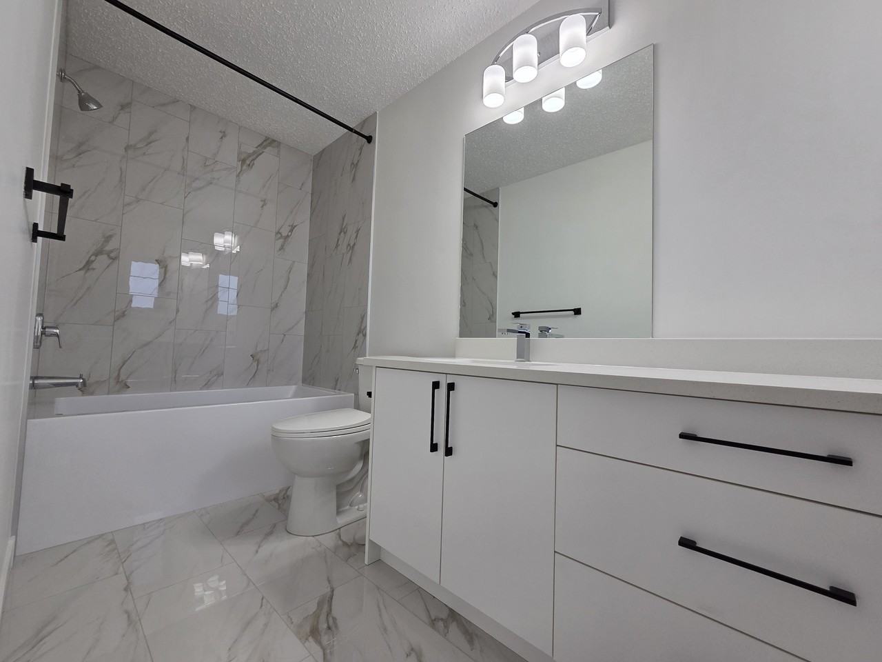 239 Pacific Drive Main & GRG Spruce Grove - Photo 5 of 18