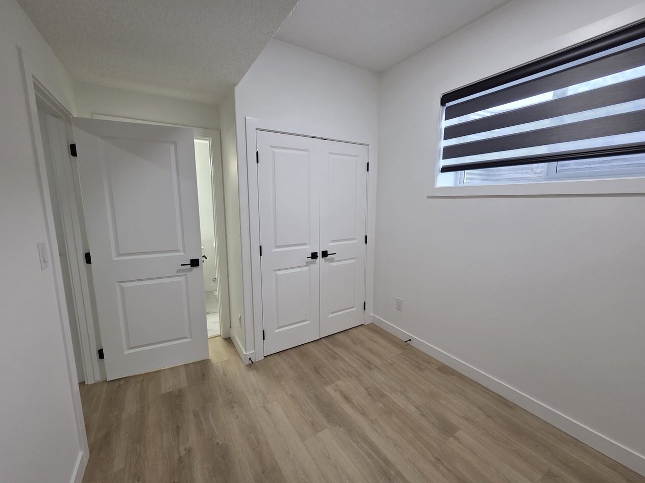 239 Pacific Drive Basement Suite - Photo 4 of 8