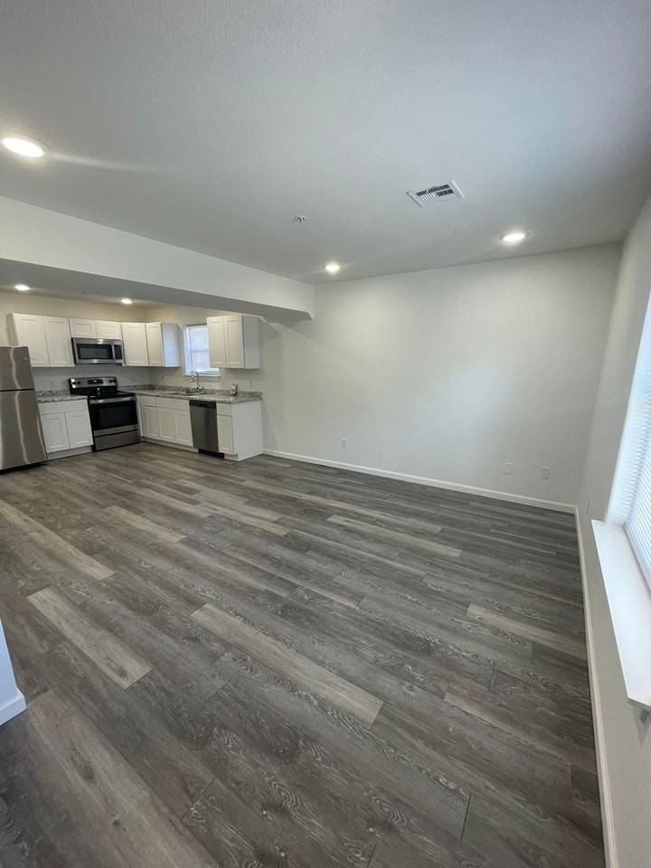 409 Doxey St #3 - Photo 2 of 19