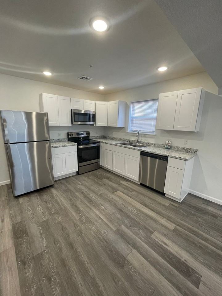 409 Doxey St #3 - Photo 4 of 19