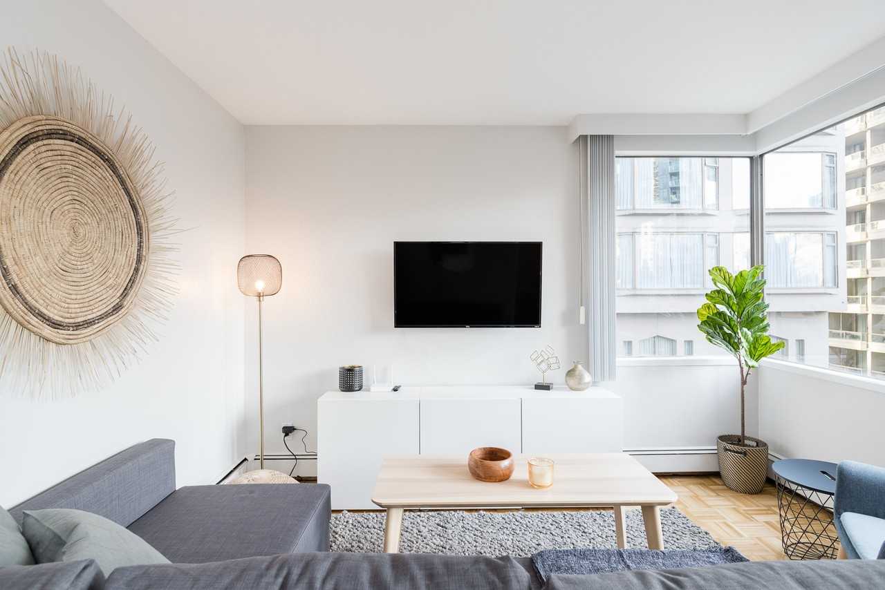 1033 Haro St - Photo 3 of 8