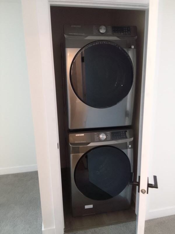 12468 47 St Nw - Photo 3 of 17