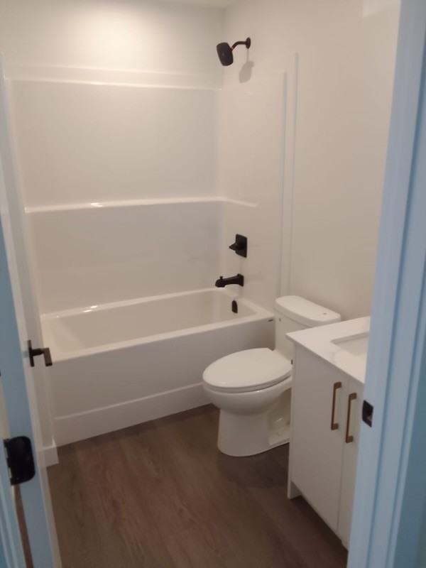 12468 47 St Nw - Photo 4 of 17