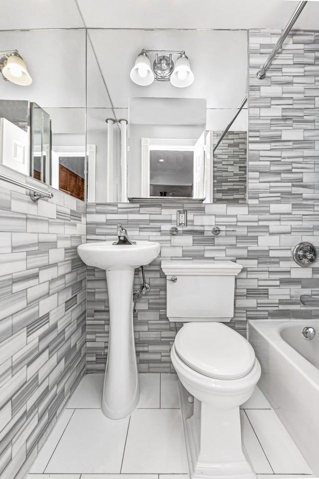 510 E 5th St #5J - Photo 4 of 4