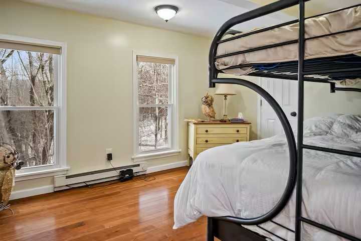 Feather St - Photo 7 of 20