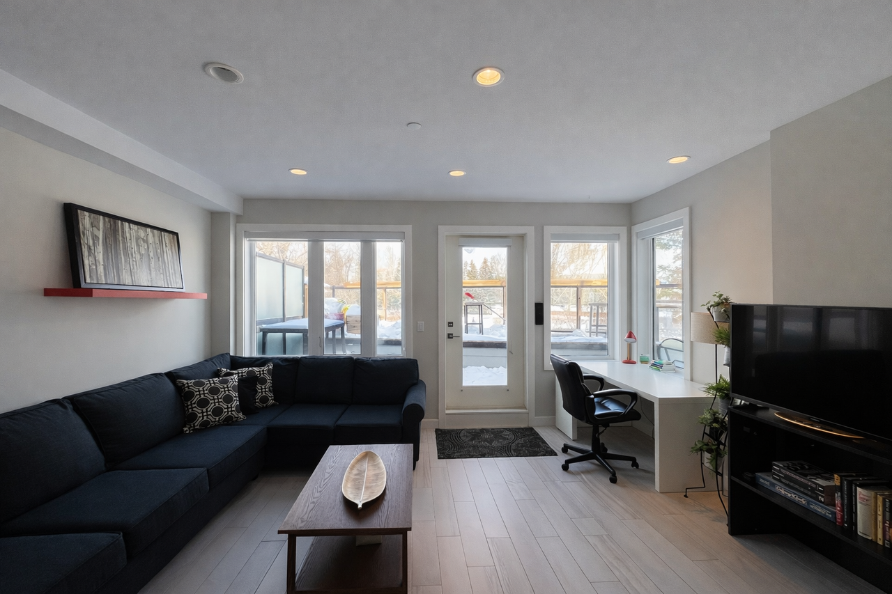 Brookwood Manor - Photo 2 of 22