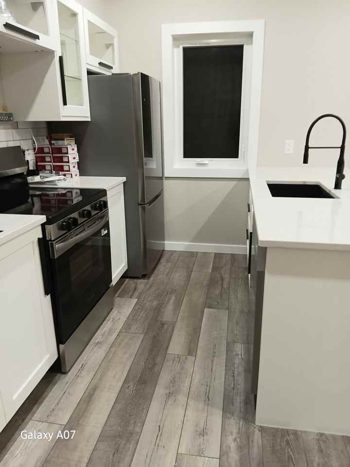 255 Woodlawn St - Photo 3 of 31