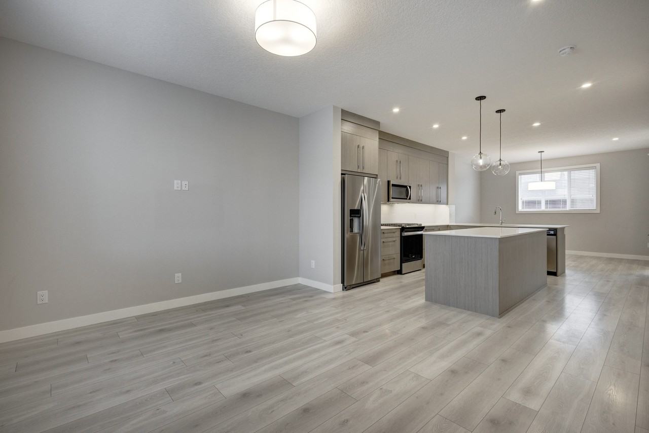 144 - M Walcrest Blvd SE - Photo 5 of 27