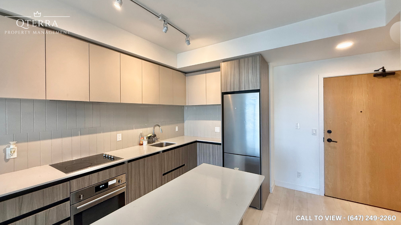 7950 Bathurst St - Photo 2 of 6