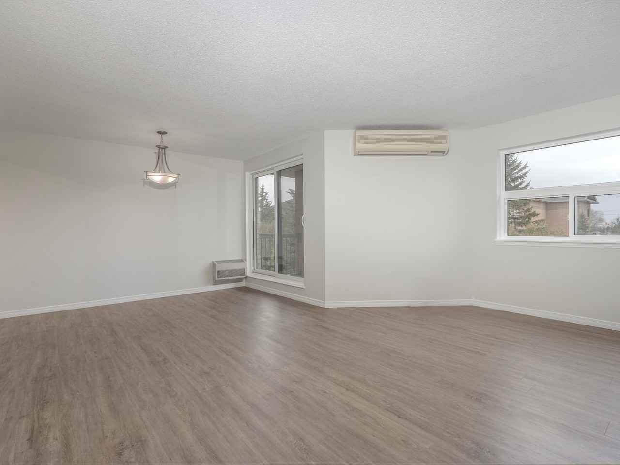 Place Notre Dame Apartments - Photo 5 of 23