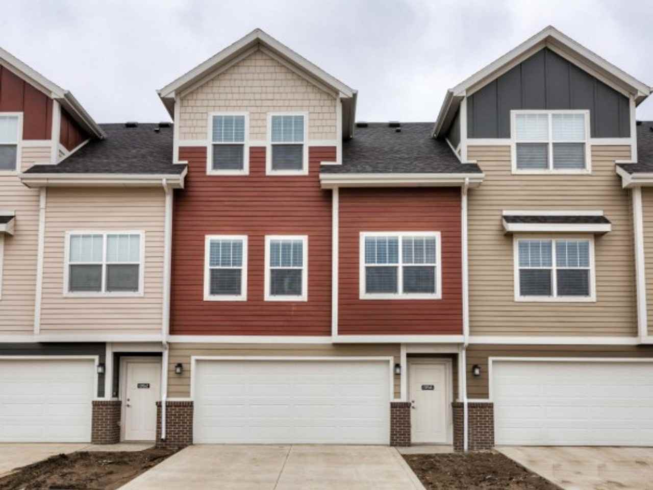 Cove at Kettlestone Townhomes - Photo 3 of 29