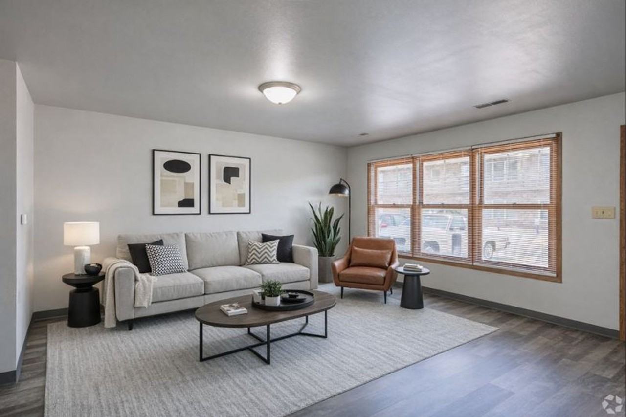 Residences on College Hill - Photo 3 of 34