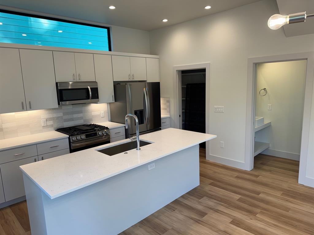 1131 Walton Ln Bldg 3 #1 - Photo 5 of 17