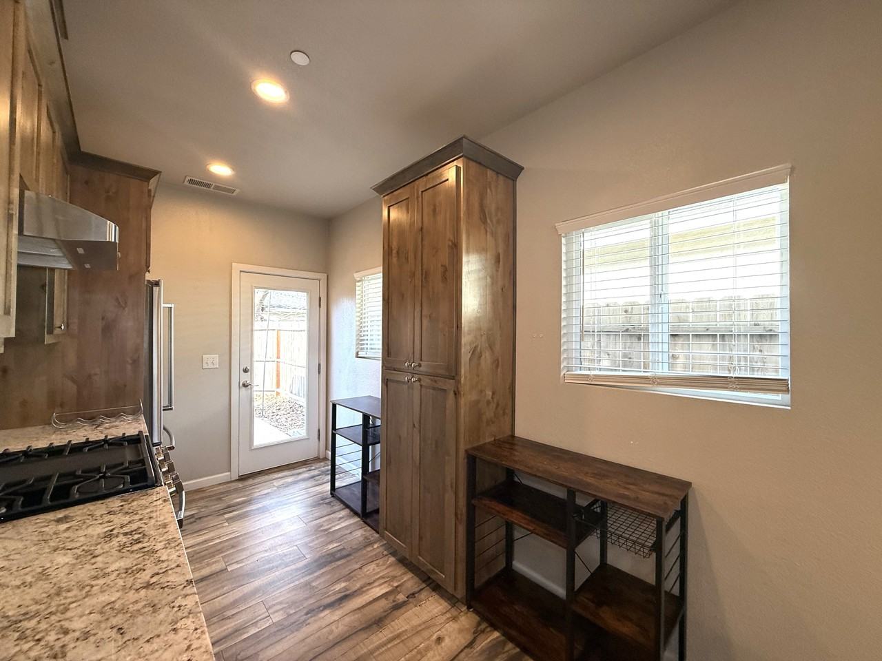 1472 Hooker Oak Ave #1 - Photo 6 of 13