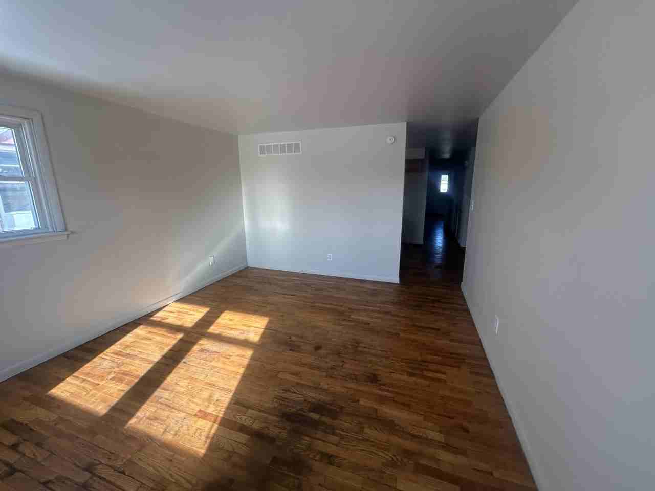 1613 W South St #1615APT1 - Photo 4 of 9