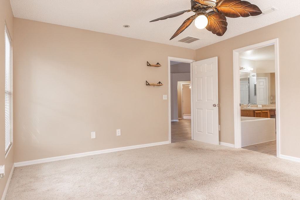 565 Blue Water Ave #1 - Photo 4 of 15