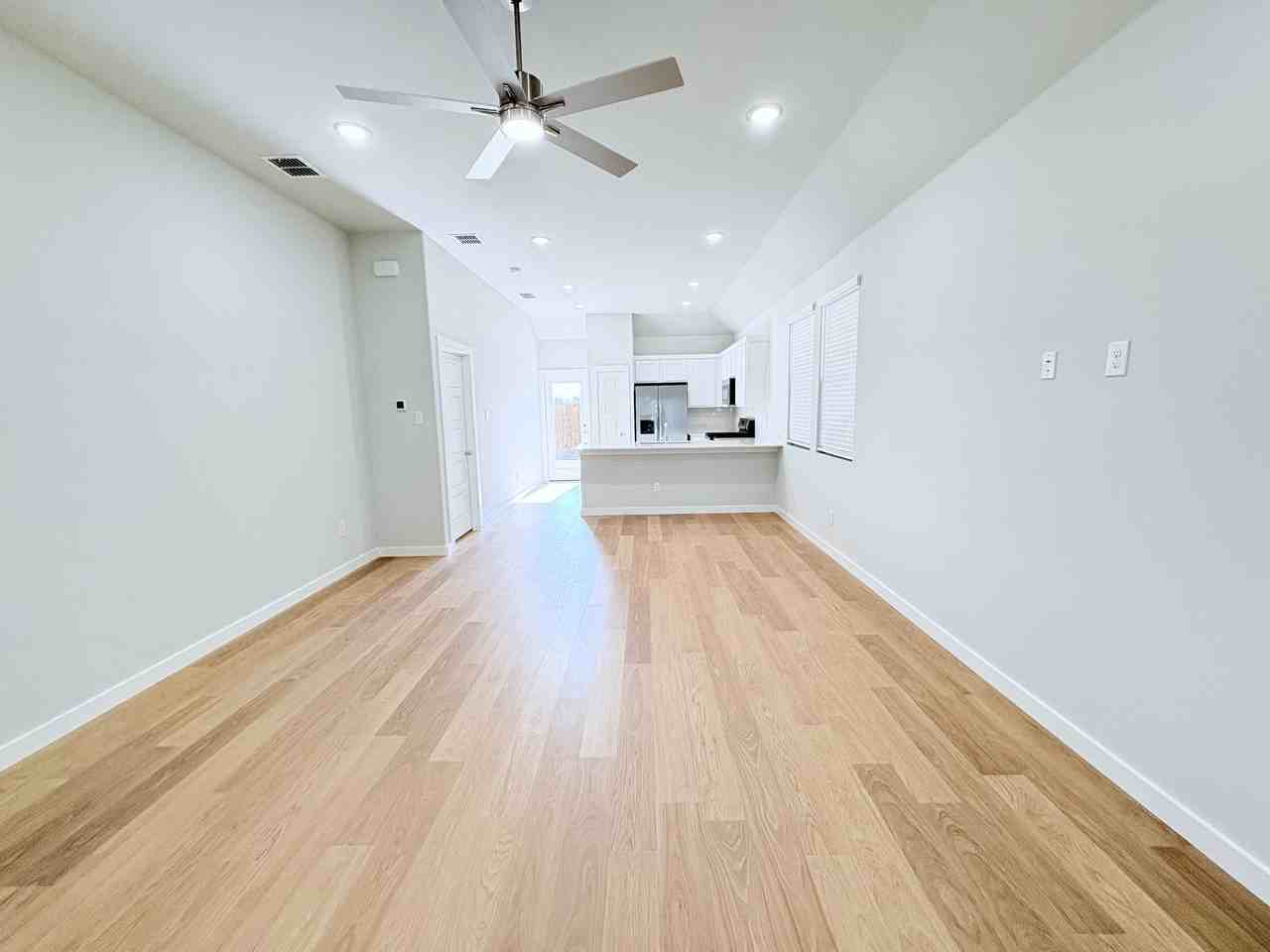 401 Green Gables Dr #1 - Photo 4 of 42