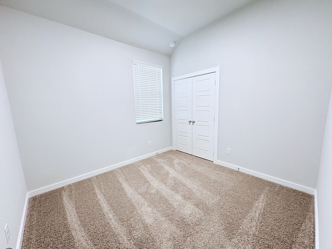 401 Green Gables Dr #1 - Photo 5 of 42