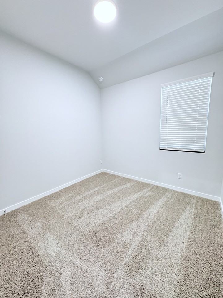 401 Green Gables Dr #1 - Photo 7 of 42