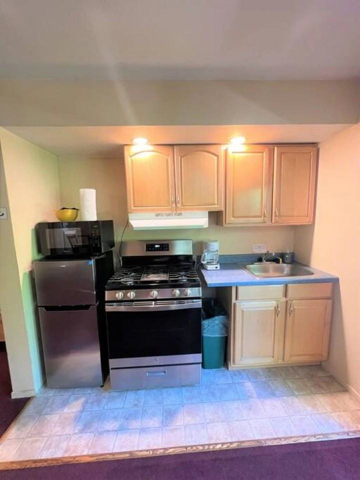 Cozy Hollow Lodge, Big Bear, CA - Photo 5 of 15