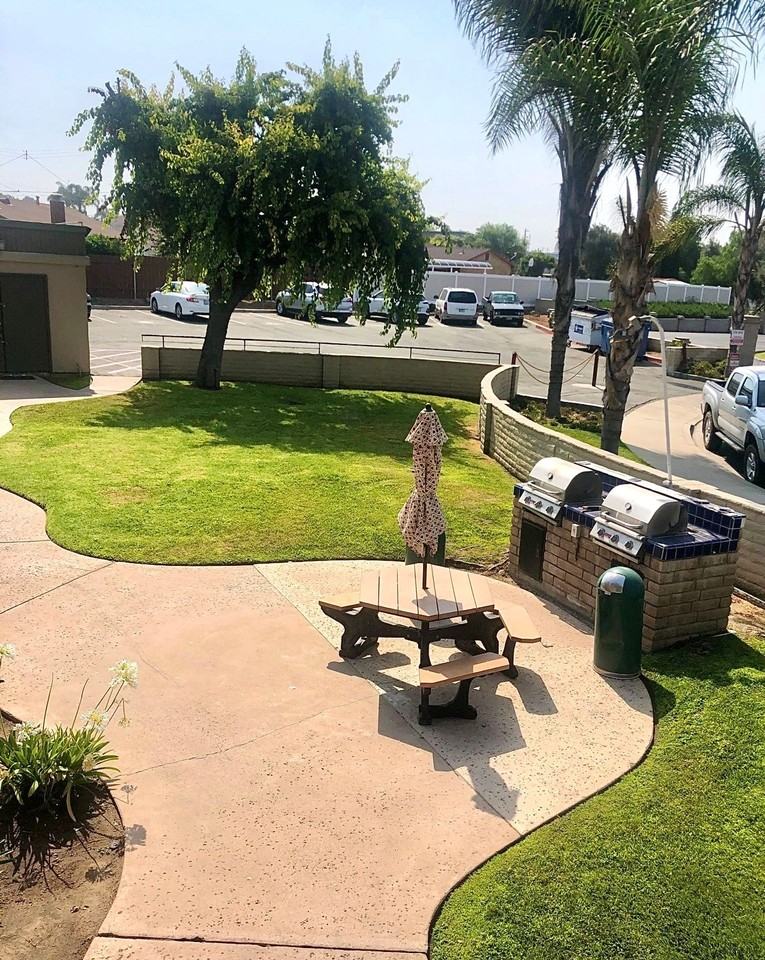 Shawnwood Forest Apartments - Photo 4 of 10