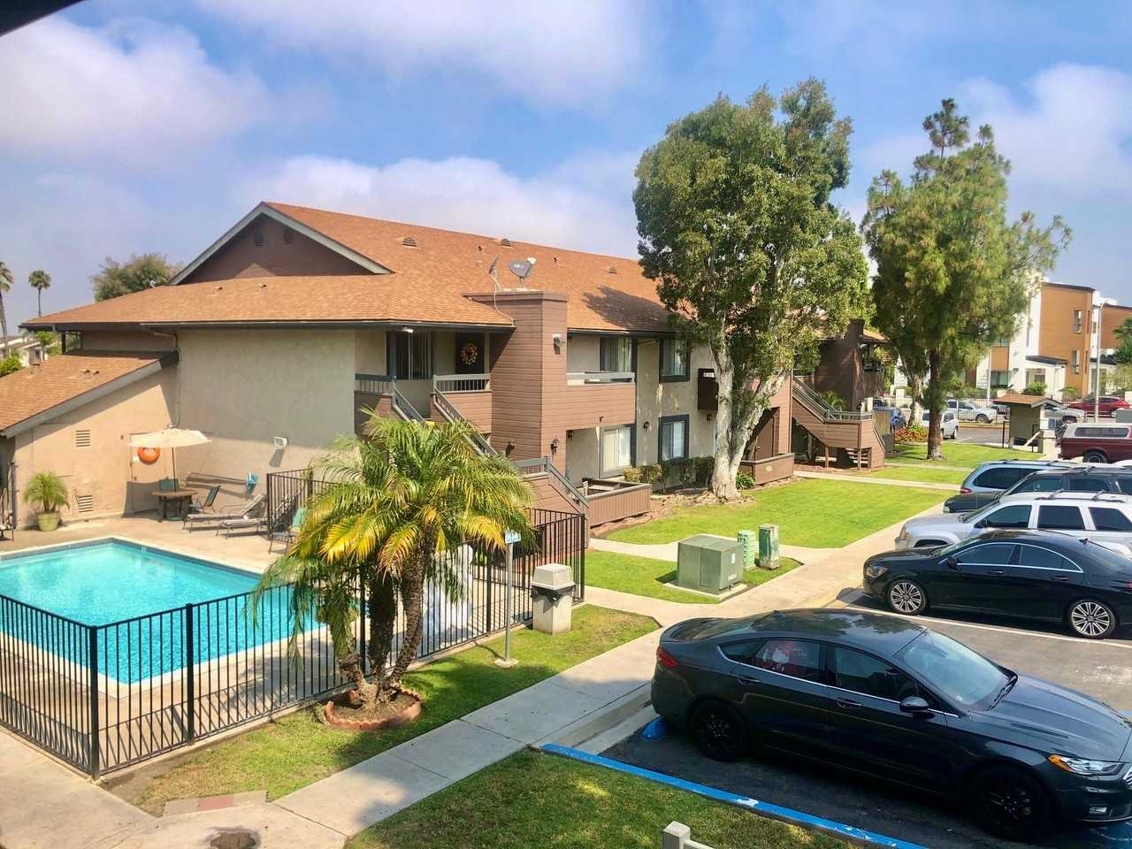 Villa Hermosa Apartments - Photo 2 of 8