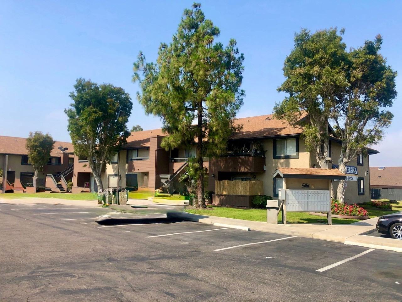 Villa Hermosa Apartments - Photo 3 of 8