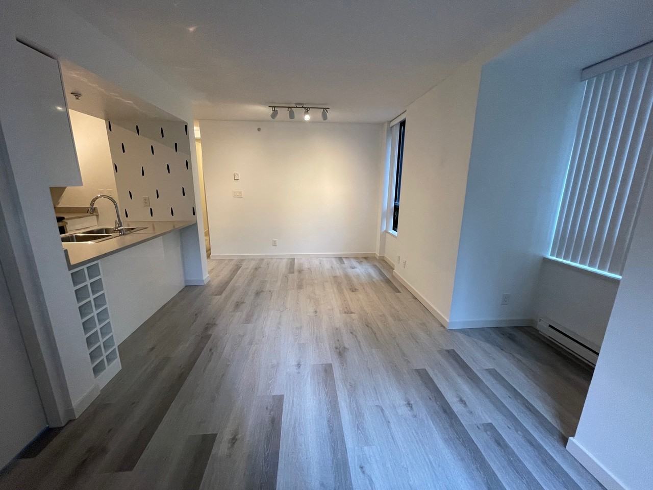 909 Mainland Street #409 - Photo 3 of 11