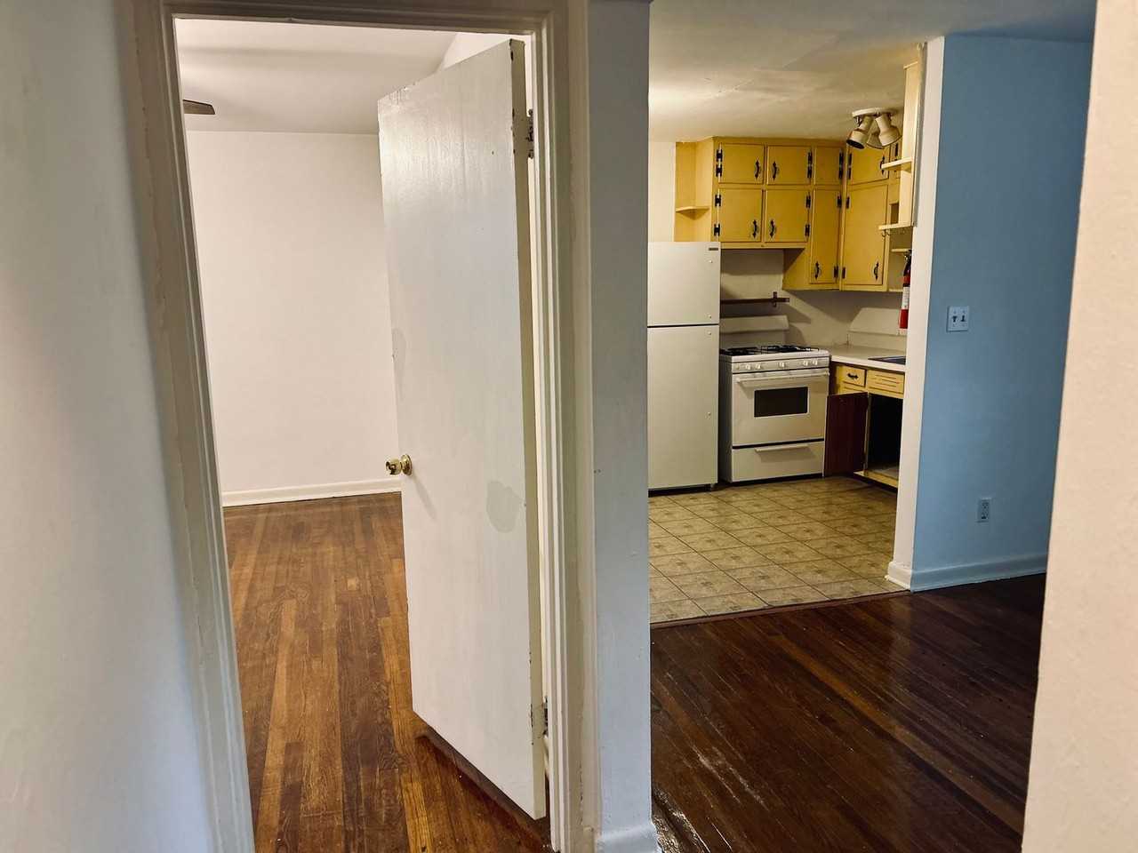 Greenwood Ave - Photo 6 of 16