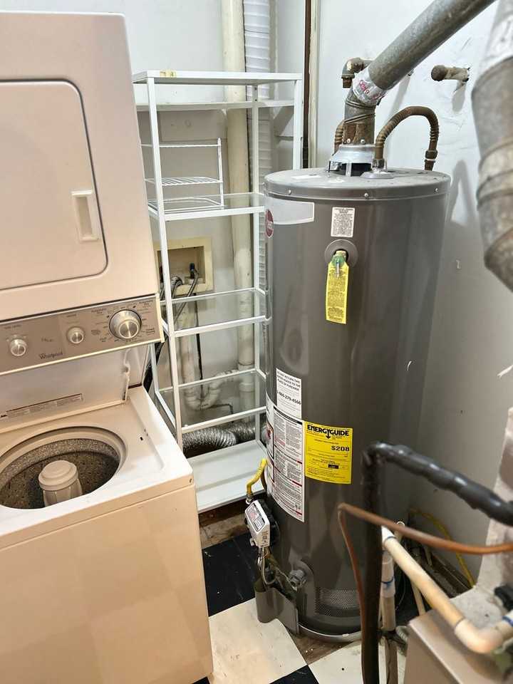 Greenwood Ave - Photo 7 of 16