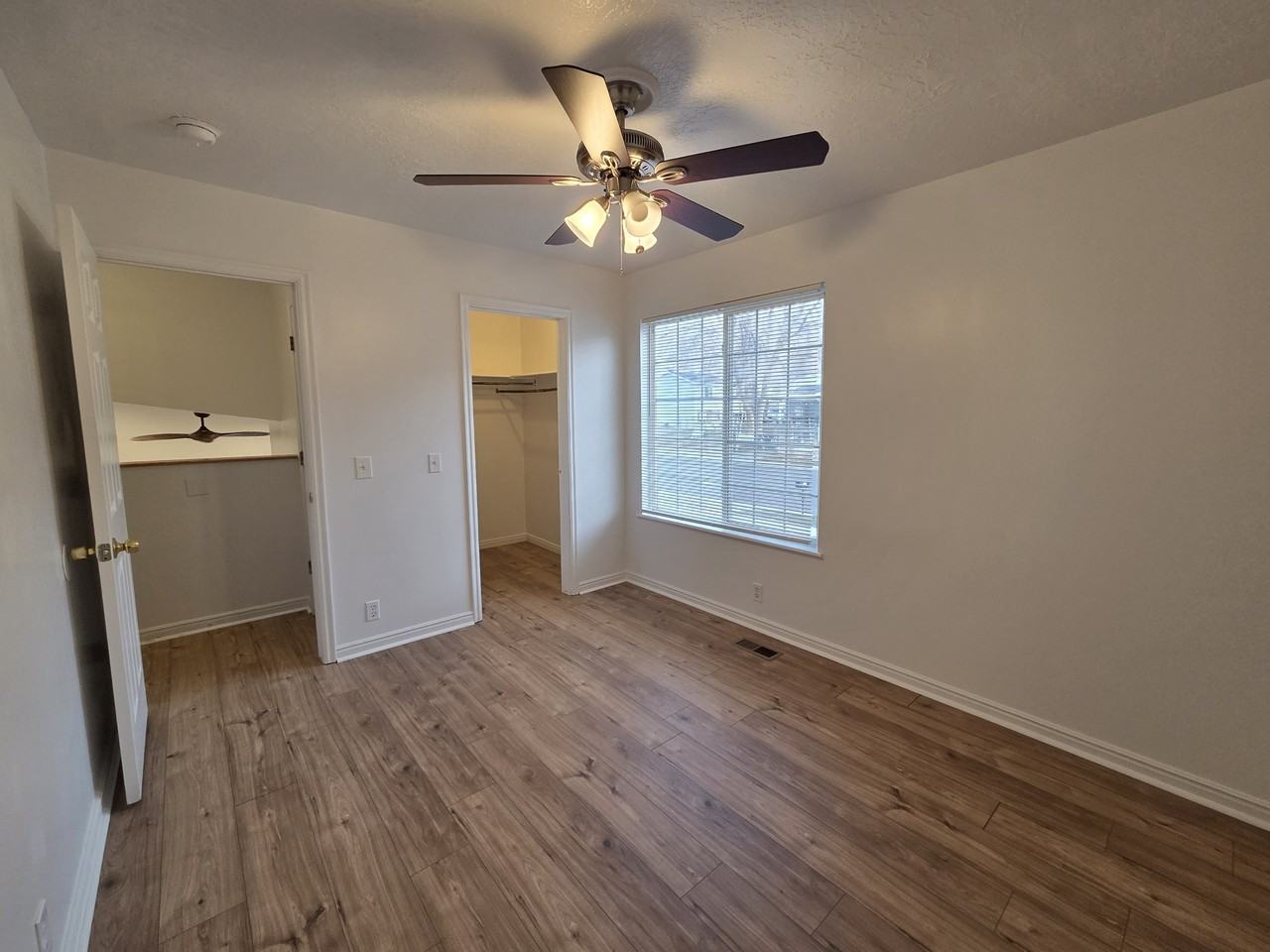 1122 Southwest Dr #1 - Photo 5 of 22