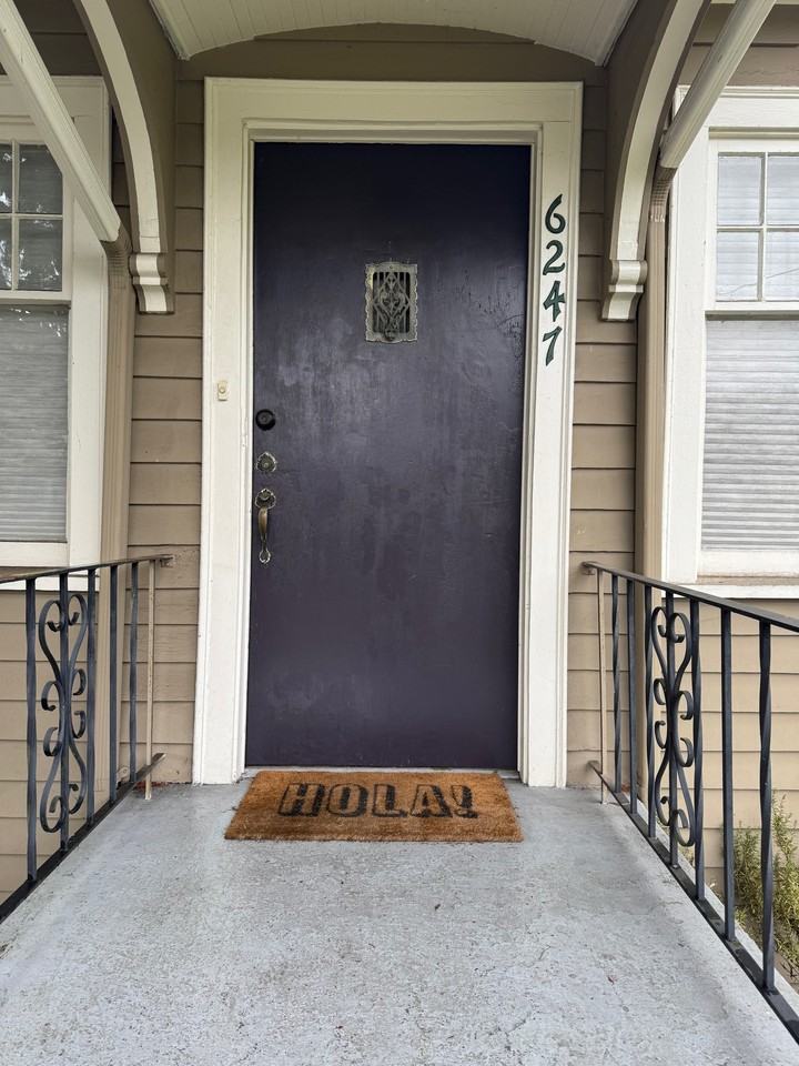 6247 31st Ave Ne #1 - Photo 3 of 39