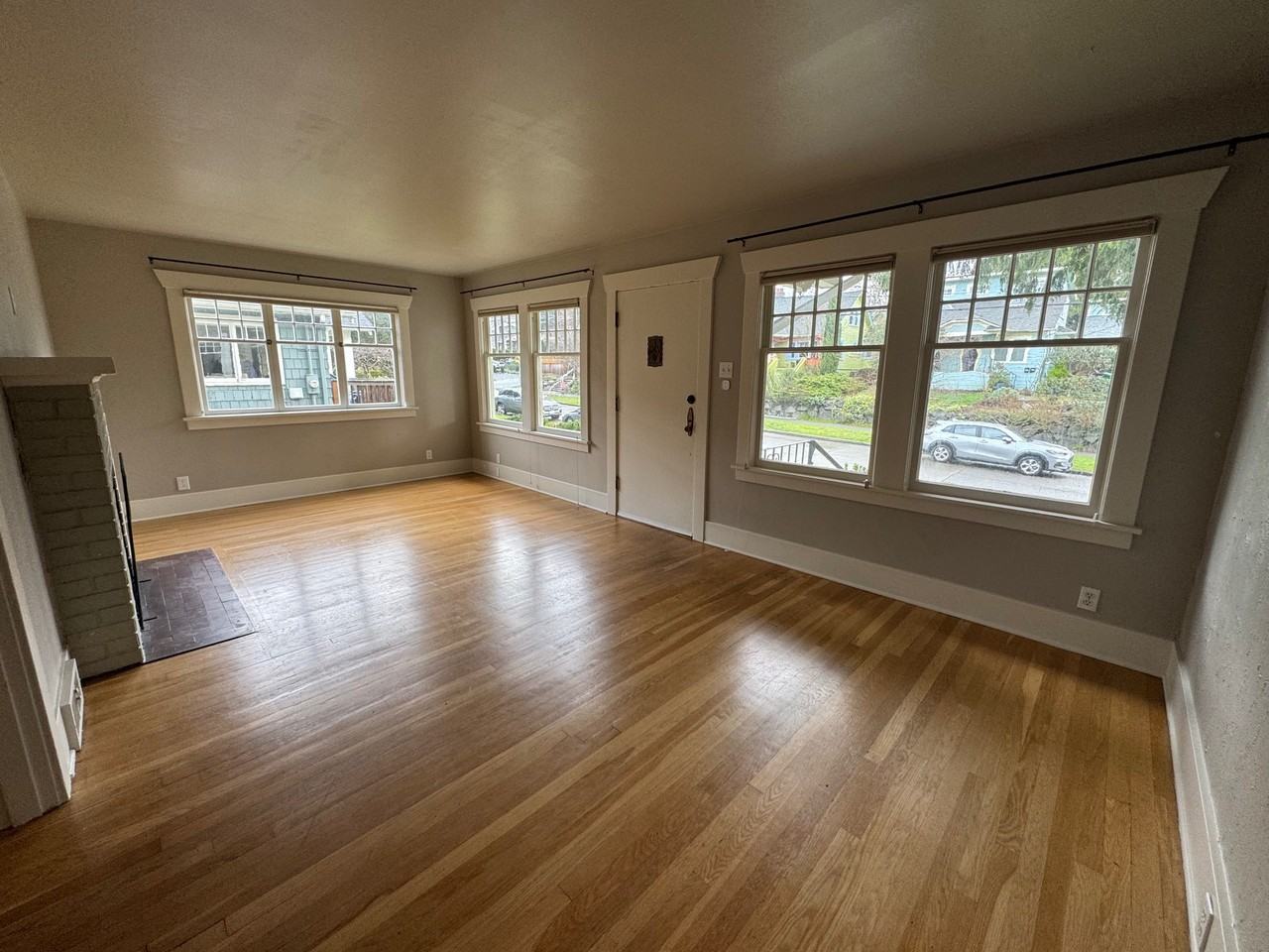 6247 31st Ave Ne #1 - Photo 4 of 39