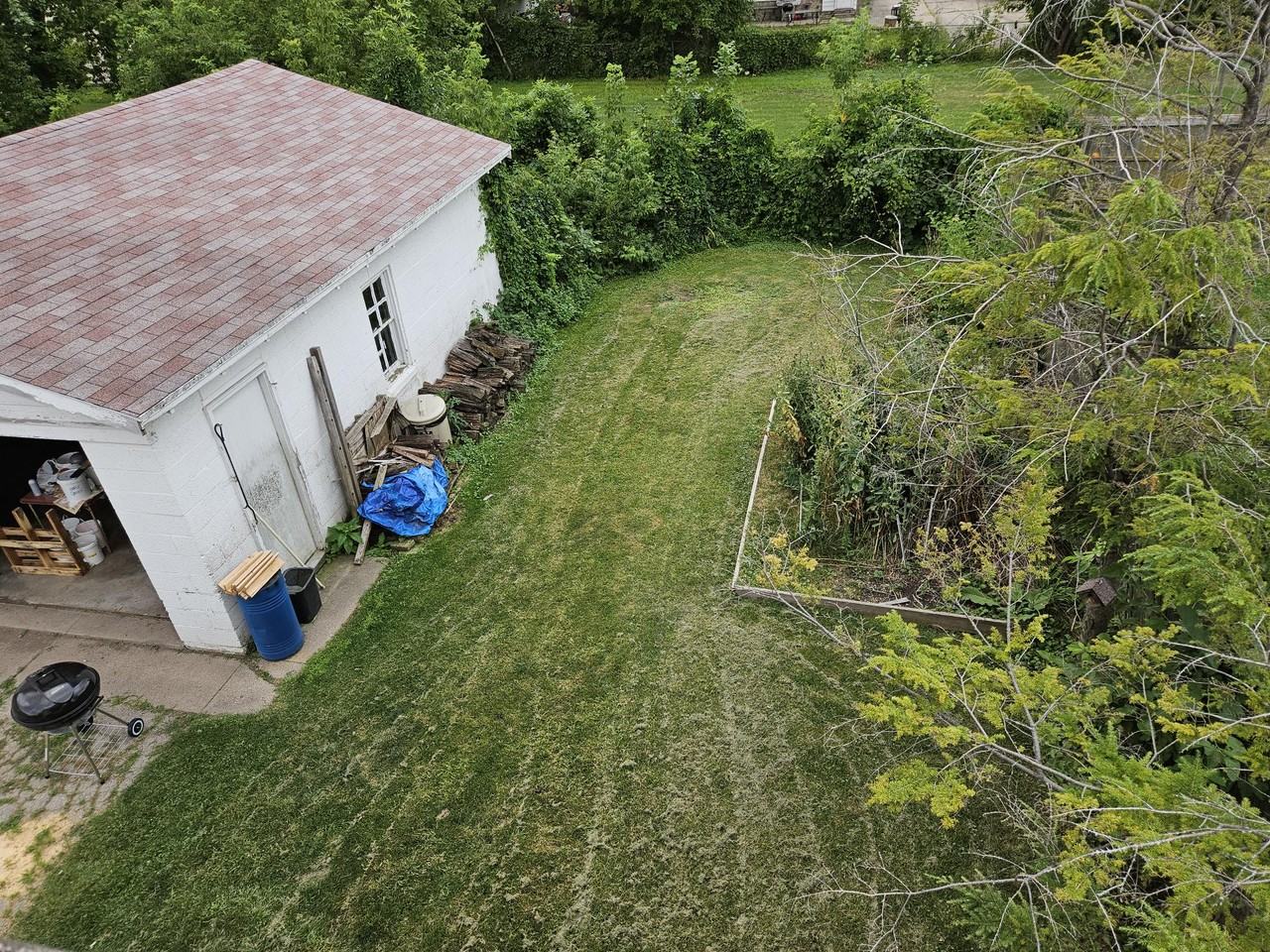 425 Monroe St Uppr - Photo 2 of 28