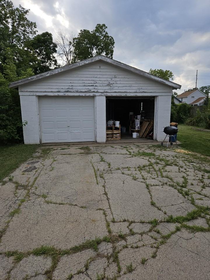 425 Monroe St Uppr - Photo 6 of 28